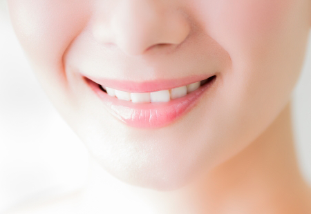 保険適用の白い歯イメージ
