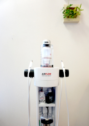 �ɂ݂����Ȃ��A���̃N���[�j���OEMS�G�A�t���[(�\�h����)